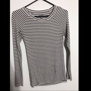 American Eagle Fitted Long Sleeve